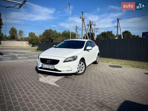 Volvo V40 2013