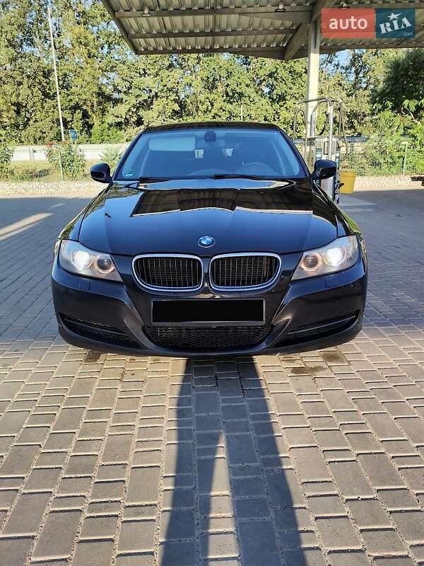 BMW 3 Series 2011