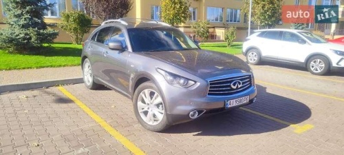 Infiniti QX70 2013