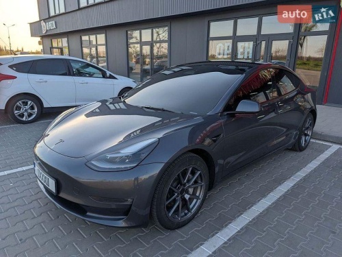Tesla Model 3 2023