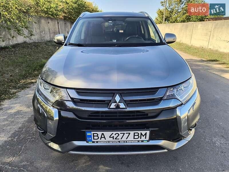 Mitsubishi Outlander 2016