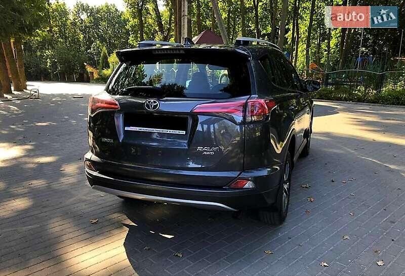 Toyota RAV4 2017