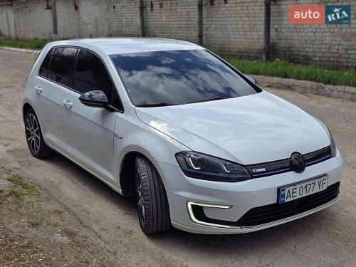 Volkswagen e-Golf 2014