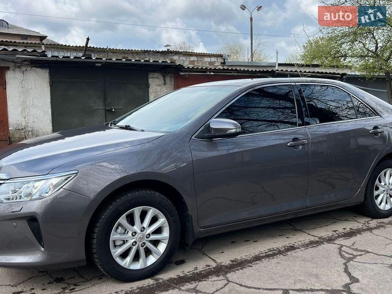 Toyota Camry 2017