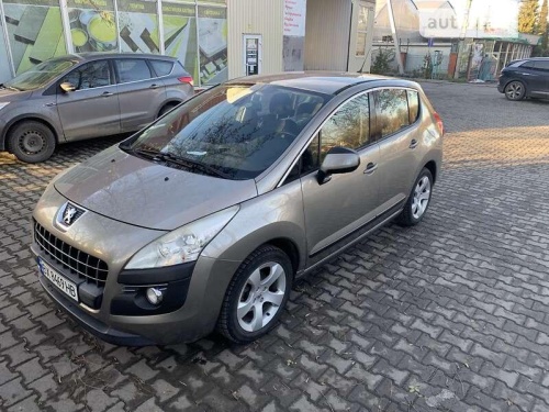 Peugeot 3008 2011