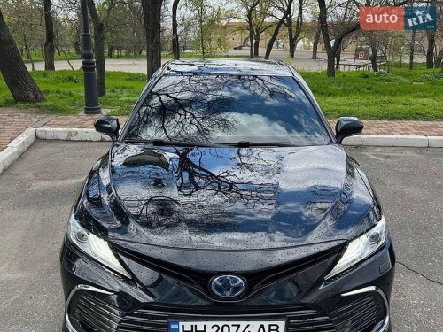Toyota Camry 2021
