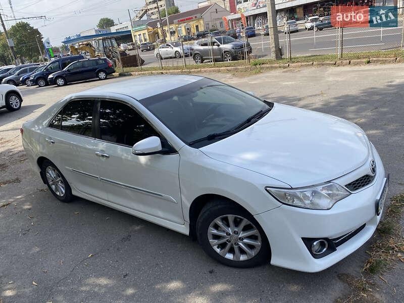 Toyota Camry 2012