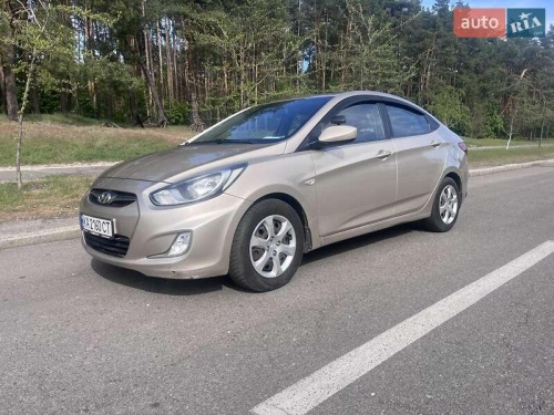 Hyundai Accent 2011