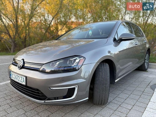 Volkswagen e-Golf 2015