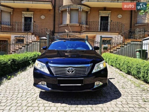 Toyota Camry 2012
