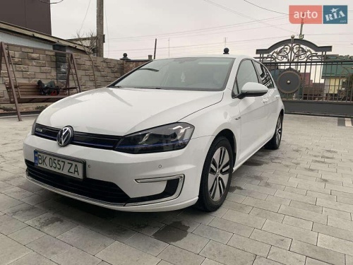 Volkswagen e-Golf 2015