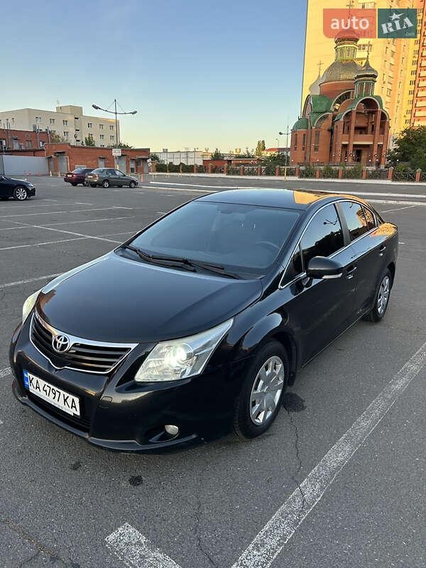Toyota Avensis 2010