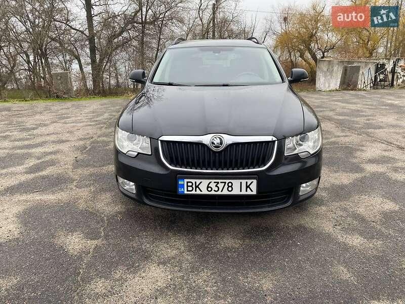 Skoda Superb 2011