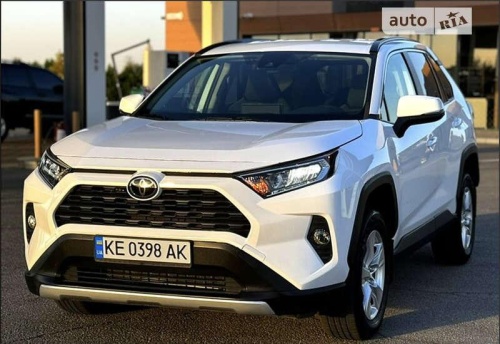 Toyota RAV4 2021