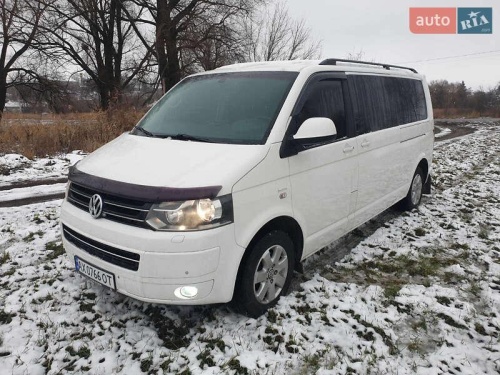 Volkswagen Caravelle 2012