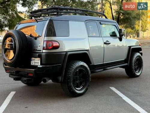 Toyota FJ Cruiser 2012
