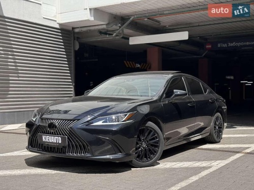 Lexus ES 2019