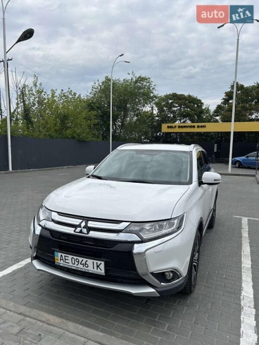 Mitsubishi Outlander 2017