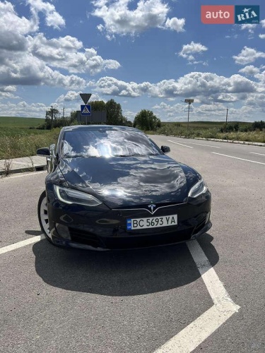 Tesla Model S 2016