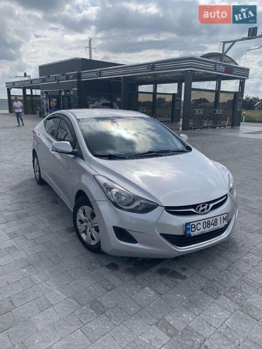 Hyundai Elantra 2013