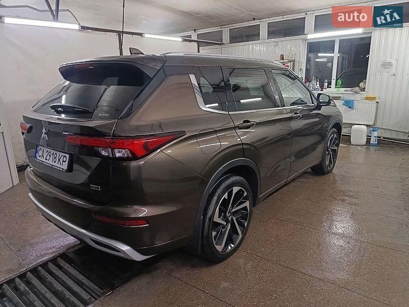 Mitsubishi Outlander 2022