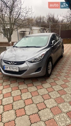 Hyundai Elantra 2013