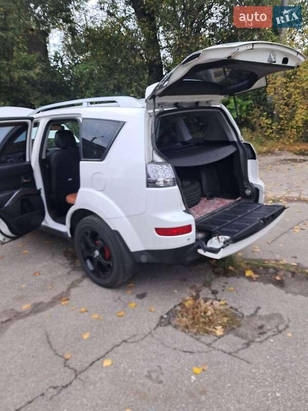 Mitsubishi Outlander 2008