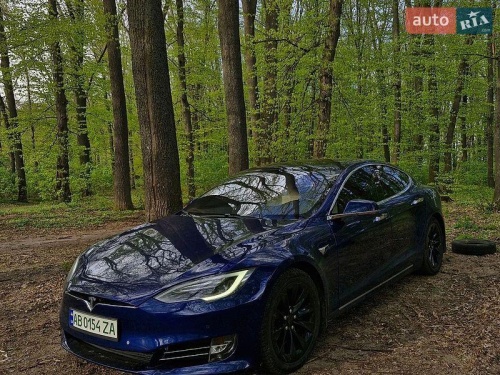 Tesla Model S 2017