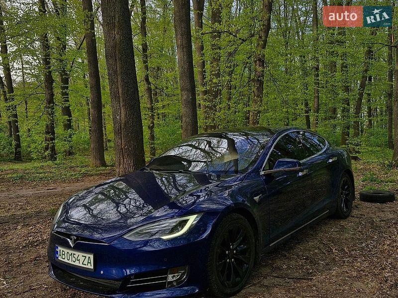 Tesla Model S 2017