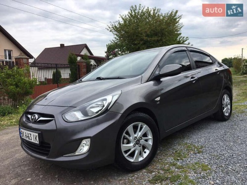 Hyundai Accent 2011