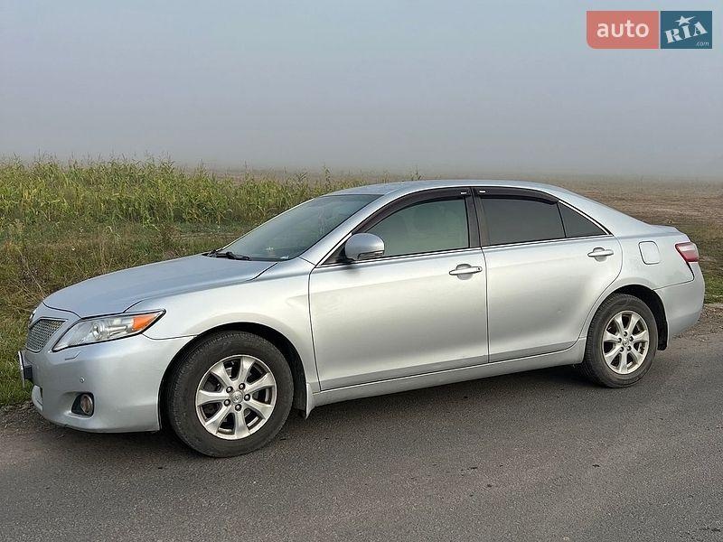 Toyota Camry 2010