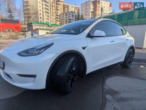 Tesla Model Y 2021