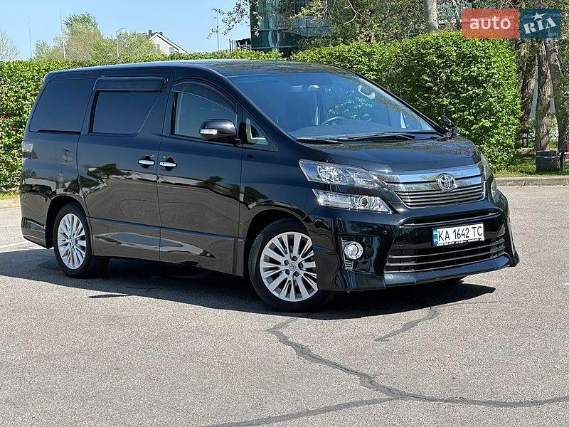 Toyota Vellfire 2012