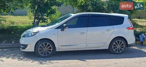 Renault Scenic 2012