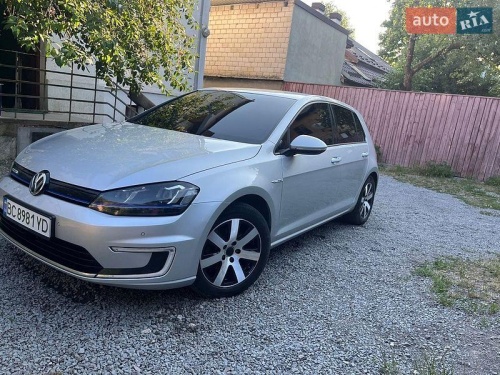 Volkswagen e-Golf 2015