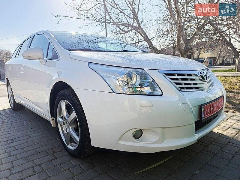 Toyota Avensis 2010