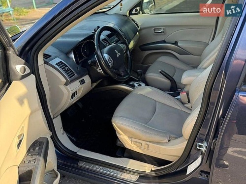 Mitsubishi Outlander 2008
