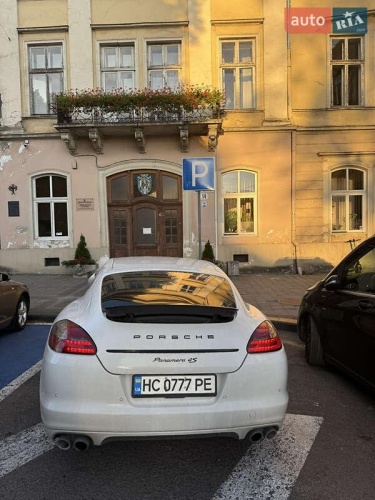 Porsche Panamera 2012