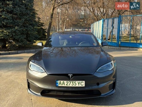 Tesla Model S 2024