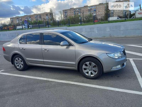 Skoda Superb 2012