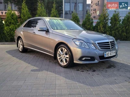 Mercedes-Benz E-Class 2010