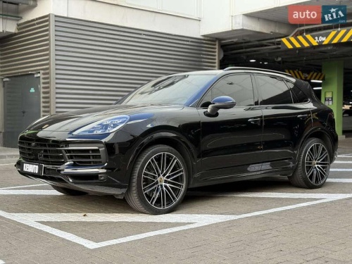 Porsche Cayenne 2021