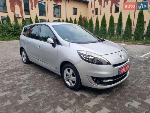 Renault Grand Scenic 2012