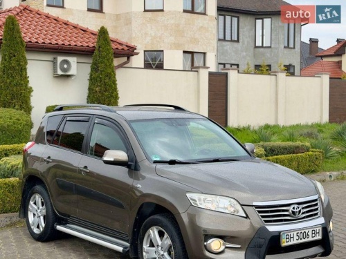 Toyota RAV4 2011