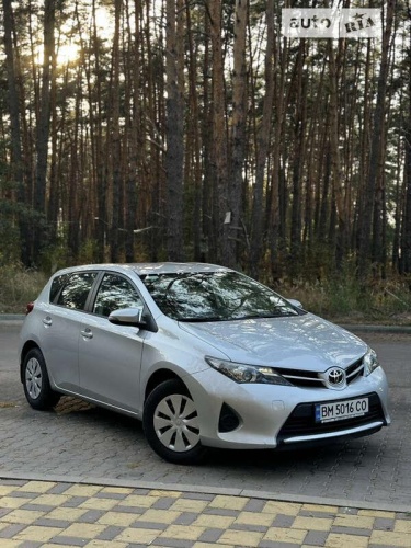 Toyota Auris 2013