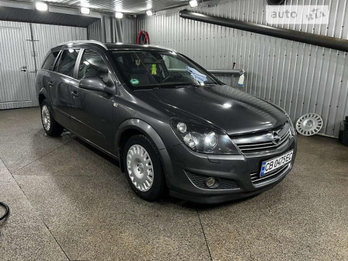 Opel Astra 2010