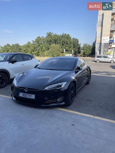 Tesla Model S 2017