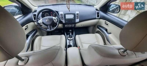 Citroen C-Crosser 2012