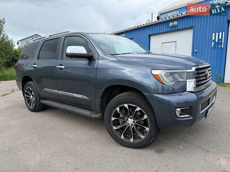 Toyota Sequoia 2017