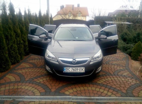 Opel Astra 2011